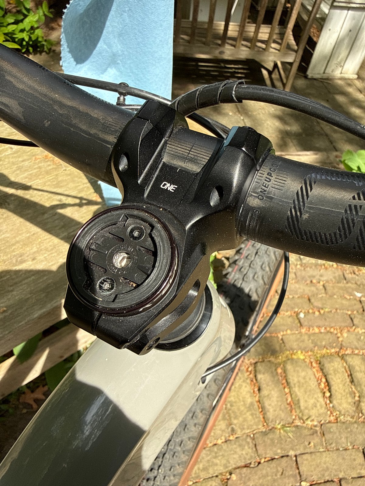 One Up Stem Stem