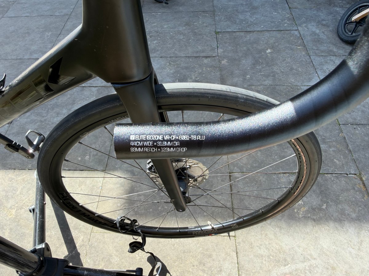 Bontrager Elite IsoZone VR-CF Road Handlebar
